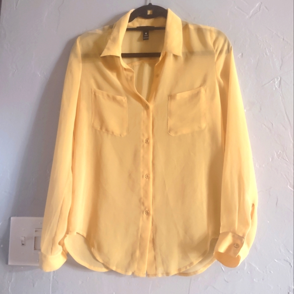 AQUA shirt blouse women,long sleeve size S , polyester, good condition,with pock
